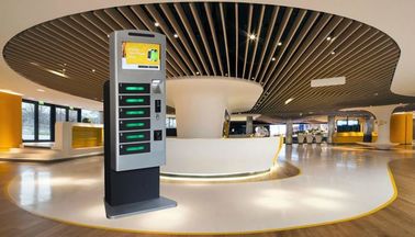 Tour de kiosque de station de charge de téléphone portable de lumière UV de mail de restaurant avec l'écran tactile de la publicité