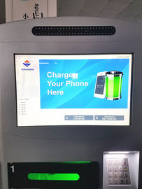 Tour de kiosque de station de charge de téléphone portable de lumière UV de mail de restaurant avec l'écran tactile de la publicité